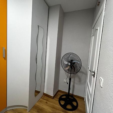 Bed Vallecas Hotel Madrid Exterior photo