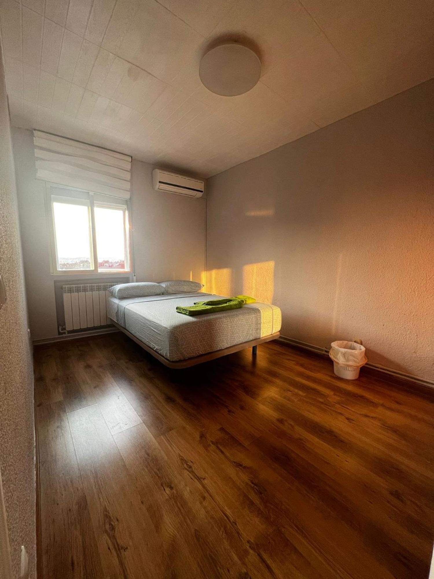 Bed Vallecas Hotel Madrid Exterior photo